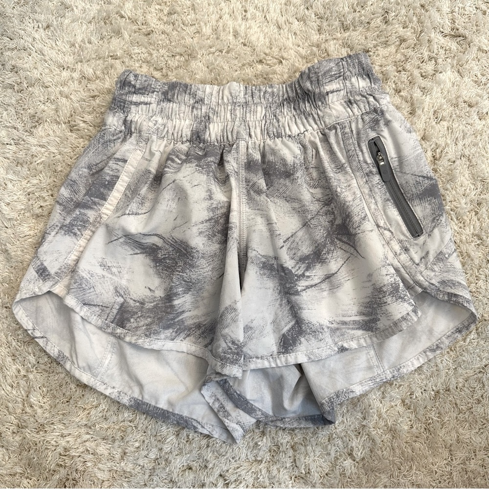 Lululemon RARE Hotty Hot Marble Shorts